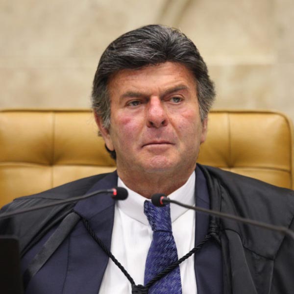 Marília terá que fechar o comércio após decisão de ministro do STF