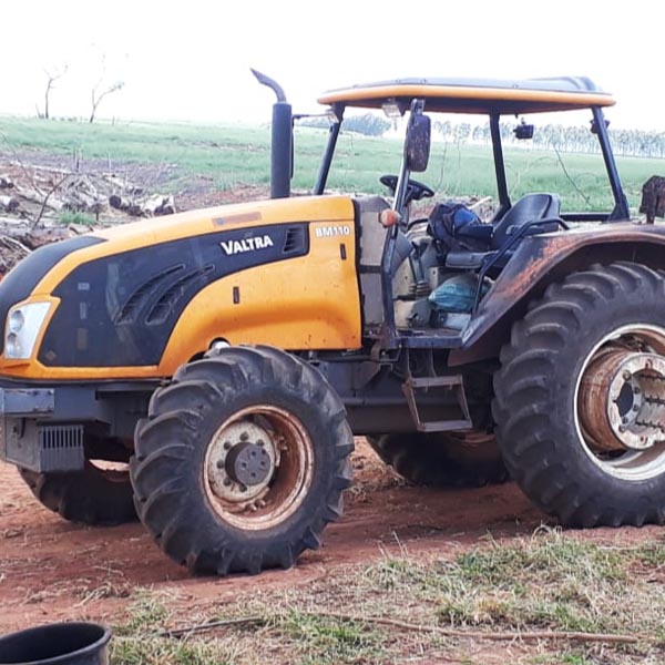 Quatro tratores são furtados em propriedade rural de Paraguaçu Paulista