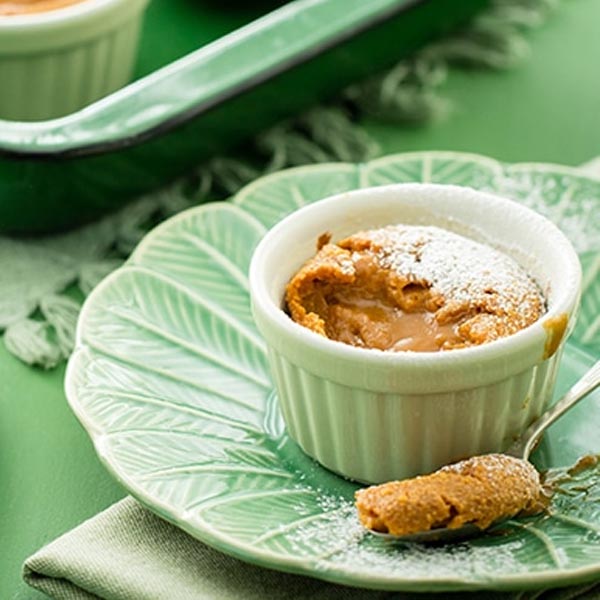 Bolinho quente de doce de leite