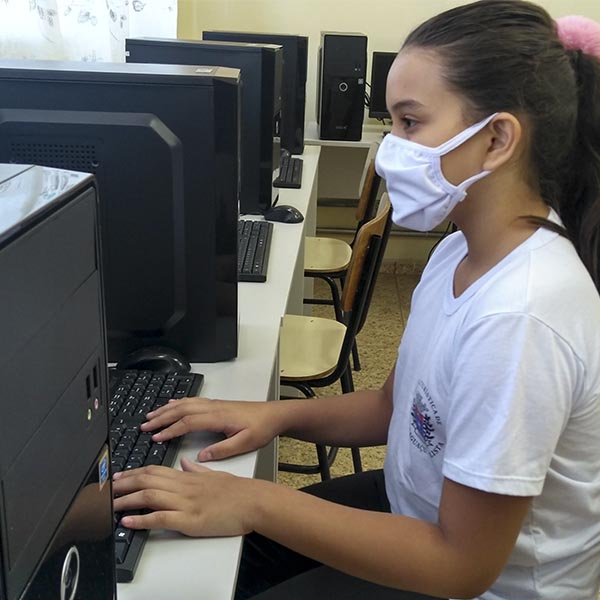 Escolas e laboratório de informática são beneficiados com emenda de vereador Márcio da São José