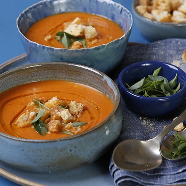 Sopa de tomate de forno