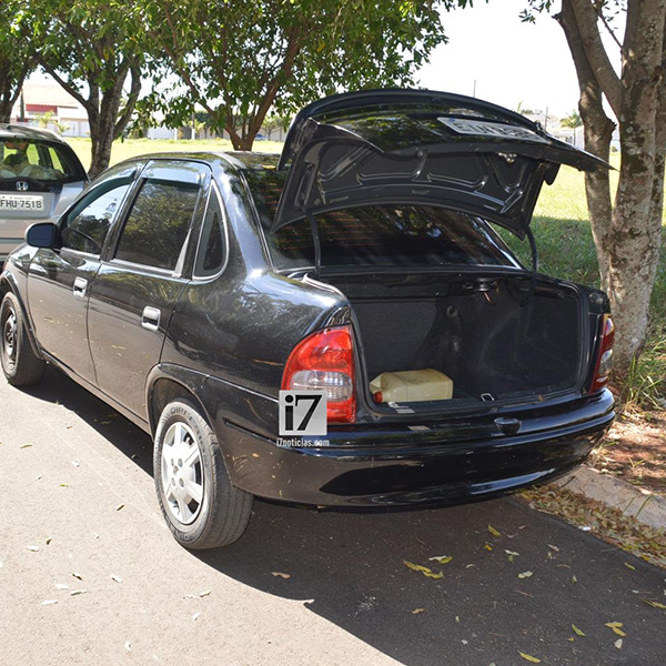 Mulher é sequestrada e encontrada pela PM trancada no porta-malas do carro em Paraguaçu