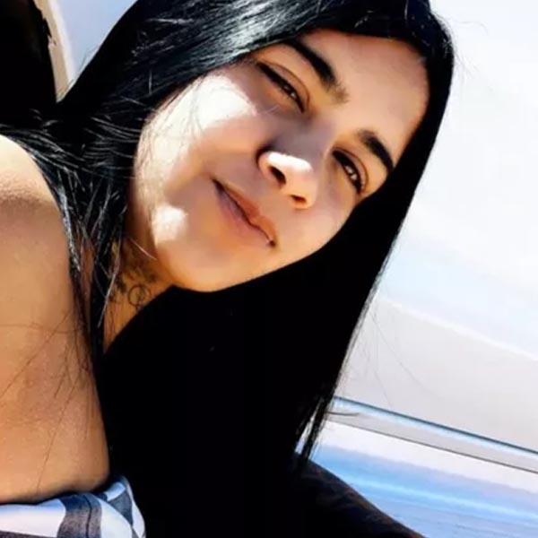 Jovem morre baleada por motociclista em bairro de Marília