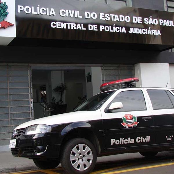 Ladrão com Bíblia na mão esfaqueia vítima durante assalto em Marília