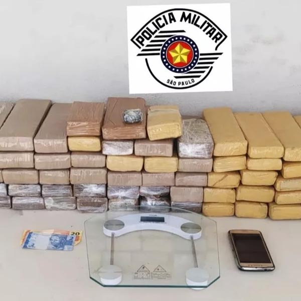 Homem é preso com quase 70 tijolos de maconha escondidos no guarda-roupa em Assis