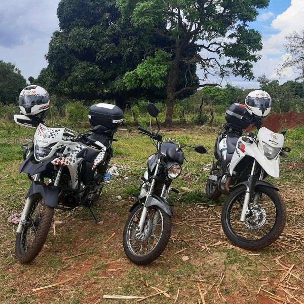Moto furtada é encontrada abandonada atrás de barranco em Paraguaçu Paulista
