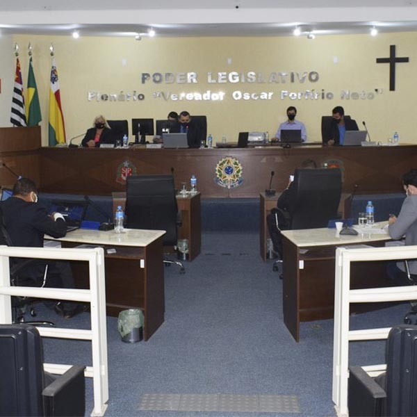 Câmara aprova duas proposições à Prefeita Almira Garms e uma ao DER