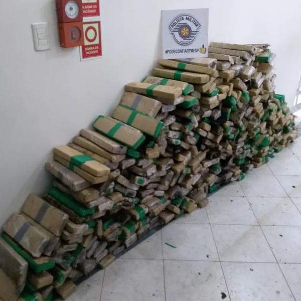 Polícia Rodoviária apreende mais de 860 quilos de maconha em Assis