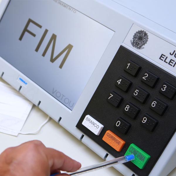 Eleições 2020: Urnas são seguras e uso é transparente, afirma TSE