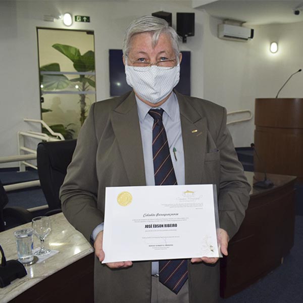 Câmara entrega título a José Edson Ribeiro e inaugura adequações no prédio