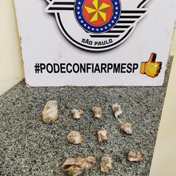 Menor tenta engolir porção de maconha para despistar PM, mas acaba apreendido em Paraguaçu