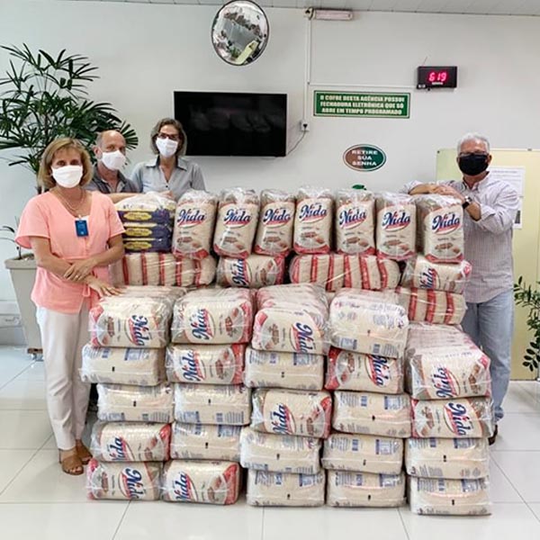 Santa Casa de Assis recebe mais de uma tonelada de arroz da Credicana