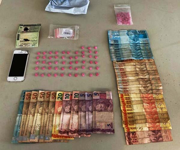 Paraguaçuense é preso transportando dezenas de comprimidos semelhantes à ecstasy