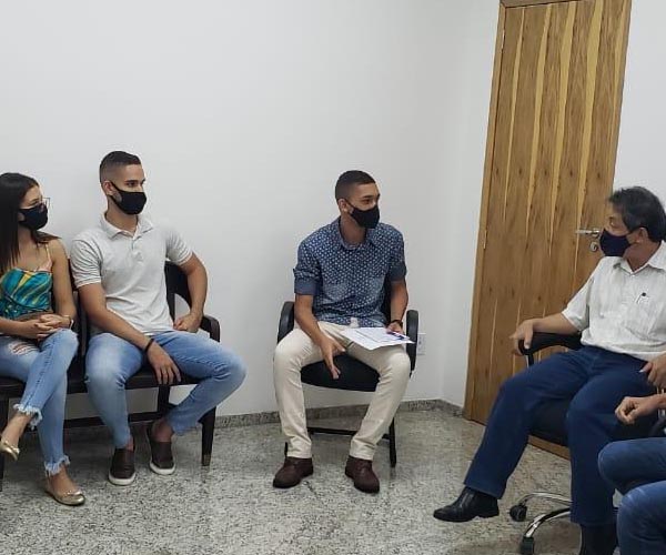 Antian estuda aumentar reembolso de transporte universitário