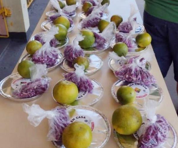 Prefeito Antian retoma distribuição da merenda aos alunos