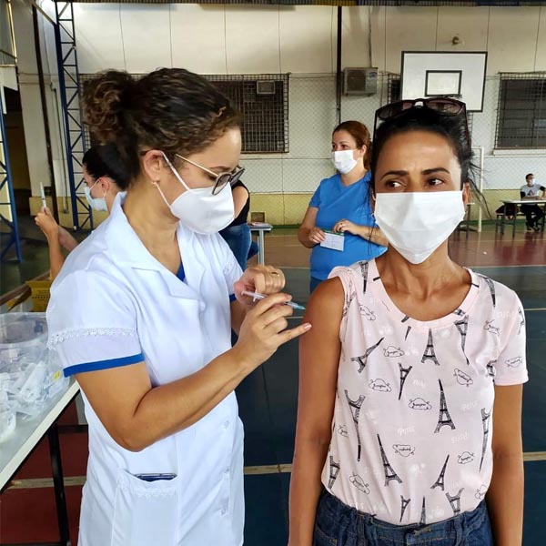 Covid: Vacinação segue nesta quarta em Paraguaçu com doses remanescentes