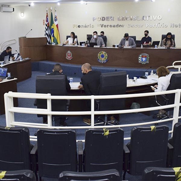 Câmara aprova projetos do Prefeito Antian