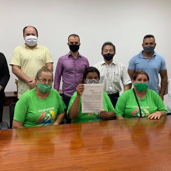 Prefeitura firma contrato com Coopacam para coleta seletiva