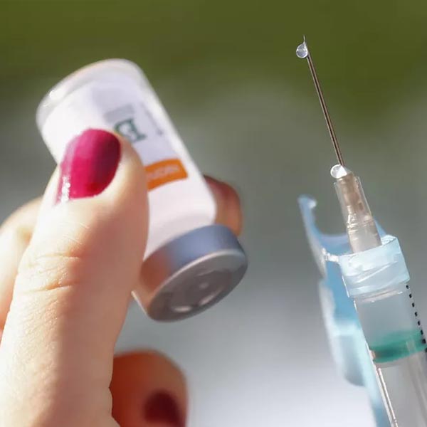 Lutécia e Cândido Mota suspendem aplicação da 2ª dose da vacina contra Covid após atraso na entrega