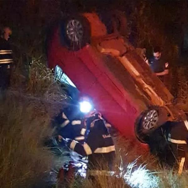 Mulher fica gravemente ferida após capotar veículo em Rancharia