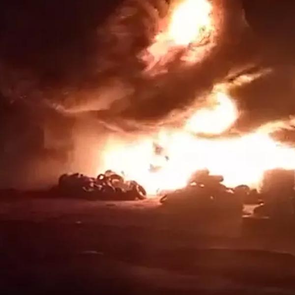 Incêndio destrói empresa de reciclagem de pneus em Assis
