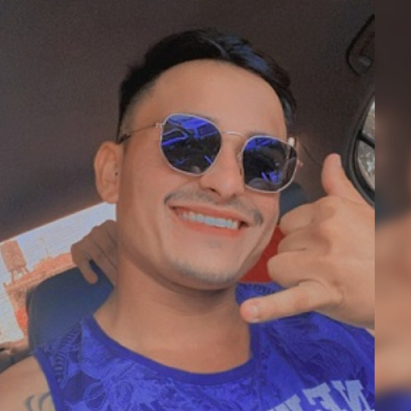 Jovem é encontrado morto ao lado de veículo capotado em Cândido Mota