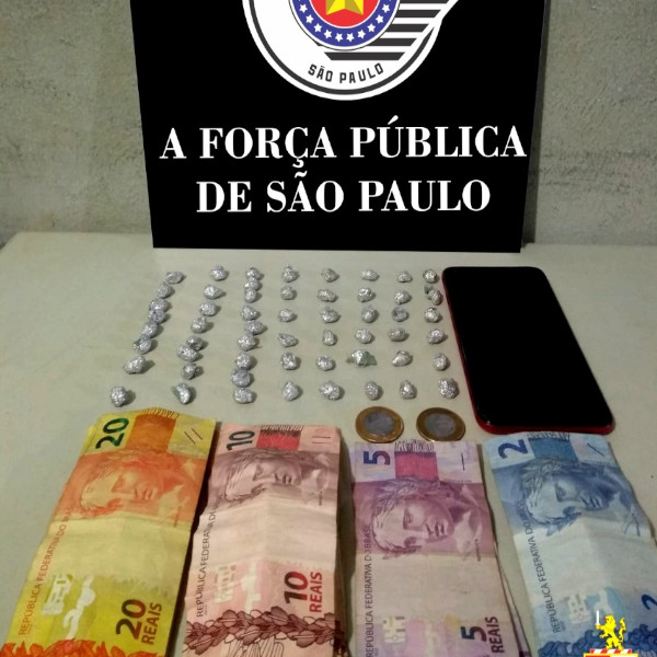 Homem é preso com mais de 50 porções de crack na Vila Nova