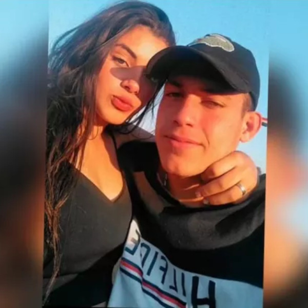 Casal de adolescentes morre após moto ser atingida de frente por veículo na região