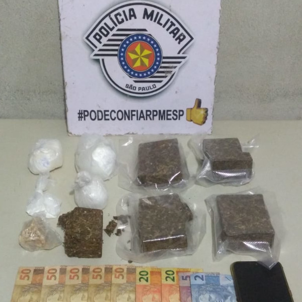 Polícia Militar desbarata “delivery” de drogas em Paraguaçu
