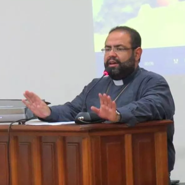 Padre da região tem dispensa confirmada pelo Vaticano após suspeita de assédio