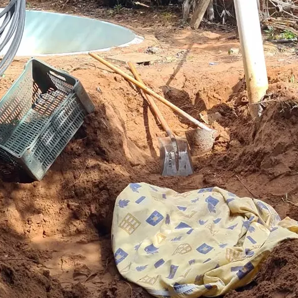 Acusado de matar e enterrar corpos de mulher e enteada no quintal vai a júri popular