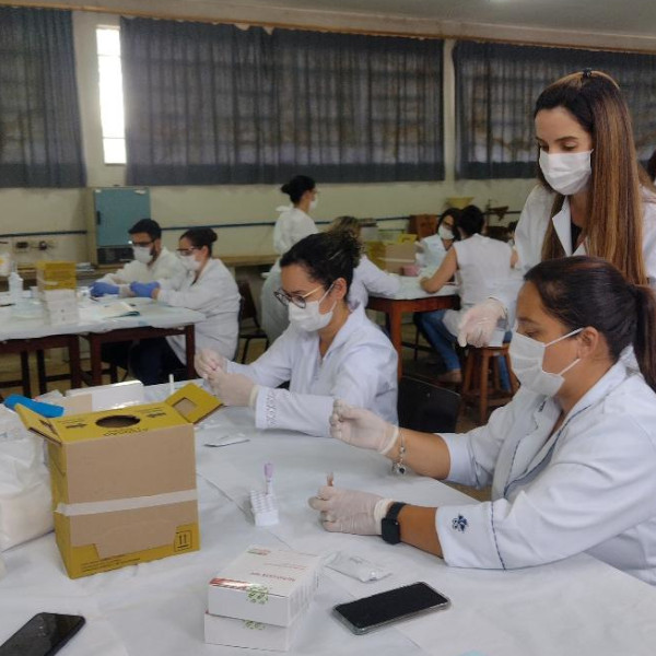 Saúde capacita profissionais para aplicar teste rápido de infecções sexualmente transmissíveis