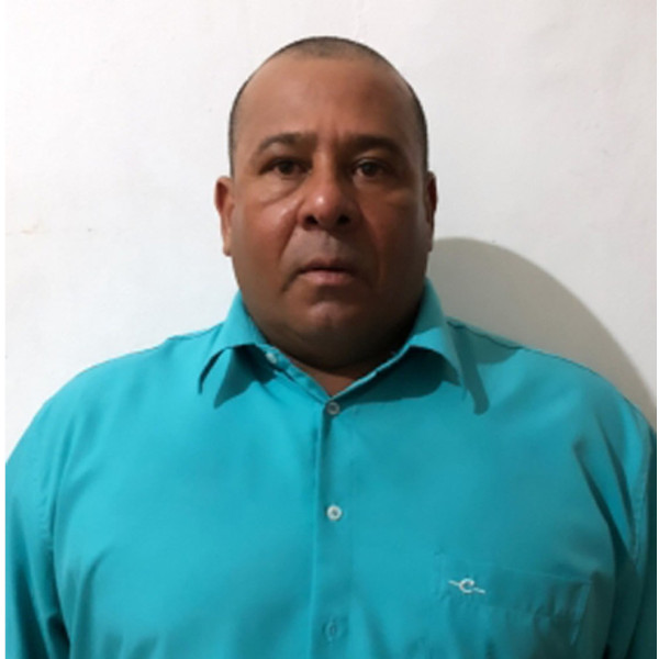 Vereador morre após levar três tiros