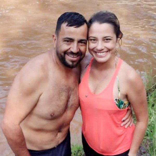 Mulher é morta pelo namorado; suspeito é achado morto na casa