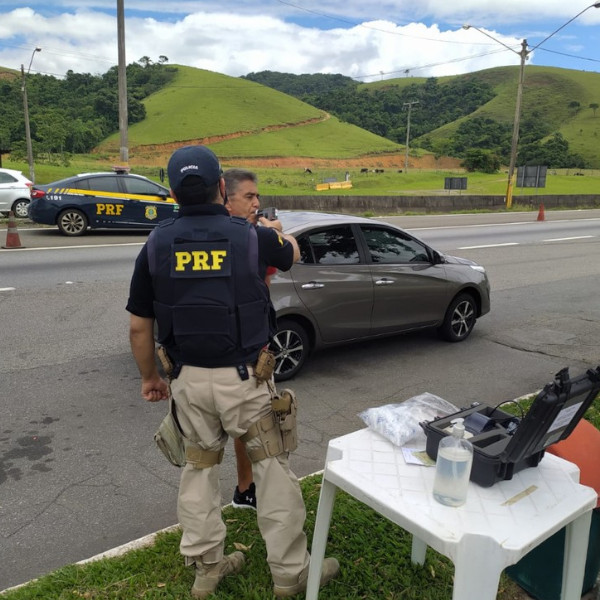 Imprudência de motoristas nas rodovias marca feriado de Natal, diz comandante da Polícia Rodoviária