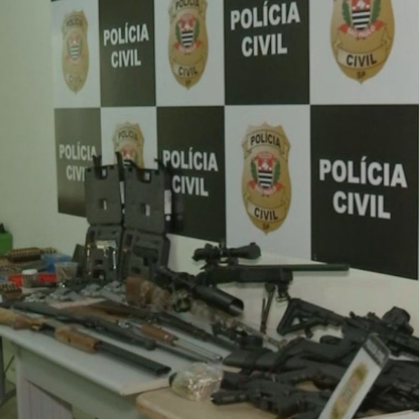Homens se passavam por policiais civis e vendiam cursos de ações táticas e de primeiros socorros