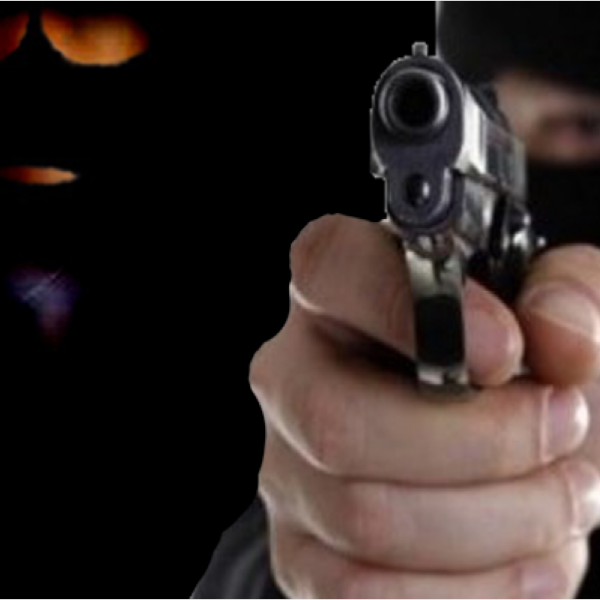 Homens encapuzados e armados assaltam Lojão dos Móveis, em Paraguaçu