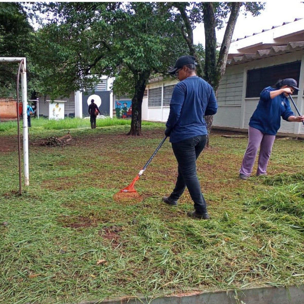Departamento de Obras e Serviços de Paraguaçu mantém limpeza diária de espaços urbanos