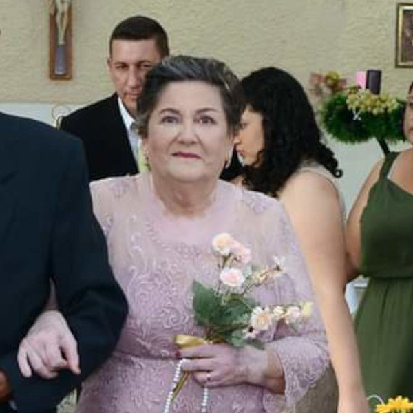 Família convida para a Missa de 7º Dia de Dirce Moreira Canevari 