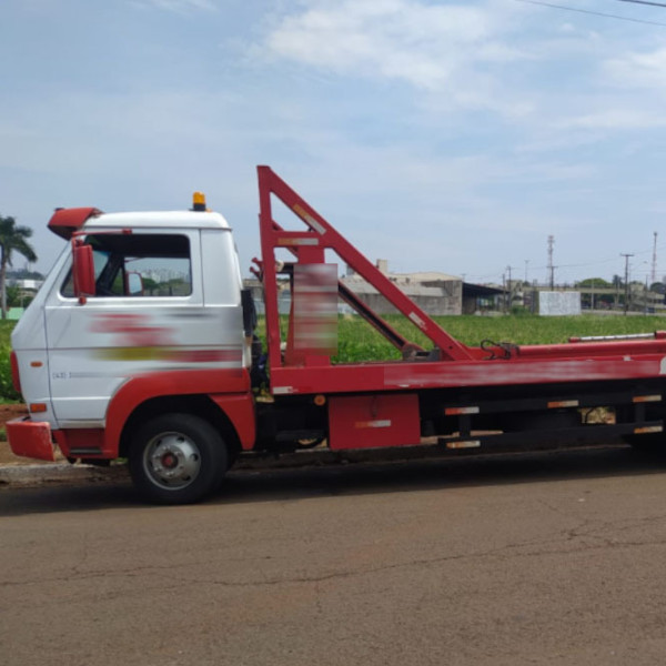 Polícia Civil apreende guincho utilizado no transporte de trator furtado de propriedade rural 