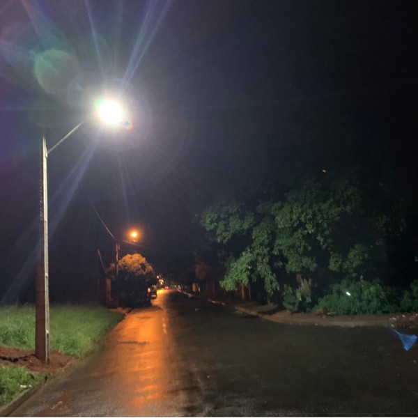 Via pública de Paraguaçu recebe extensão de iluminação