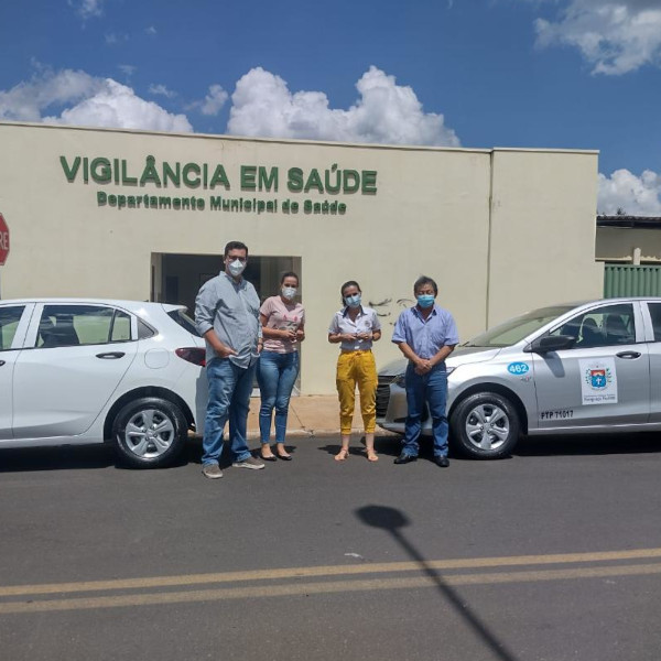 Vigilância em Saúde de Paraguaçu recebe dois carros novos