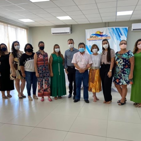 Integrantes do 1º Conselho Municipal dos Direitos da Mulher de Paraguaçu tomam posse