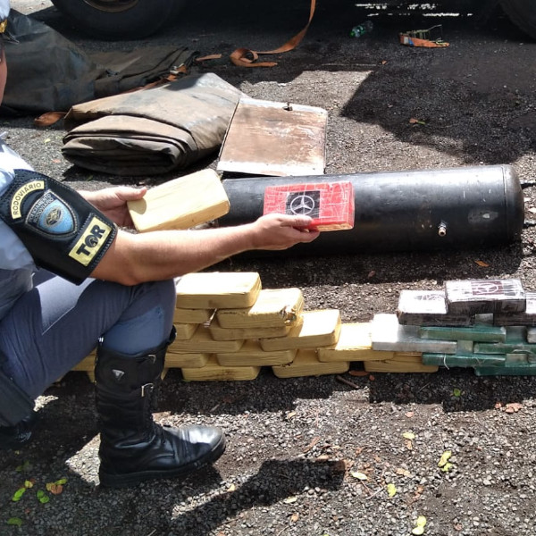 Polícia Rodoviária apreende 35 quilos de maconha em cilindro de ar comprimido