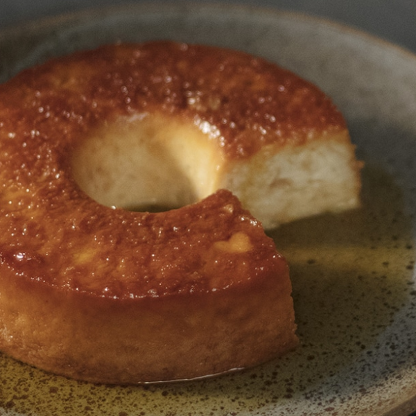 Pudim de pão com laranja