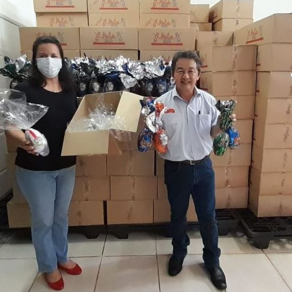 Educação municipal faz entrega de ovos de Páscoa para mais de 5.800 alunos