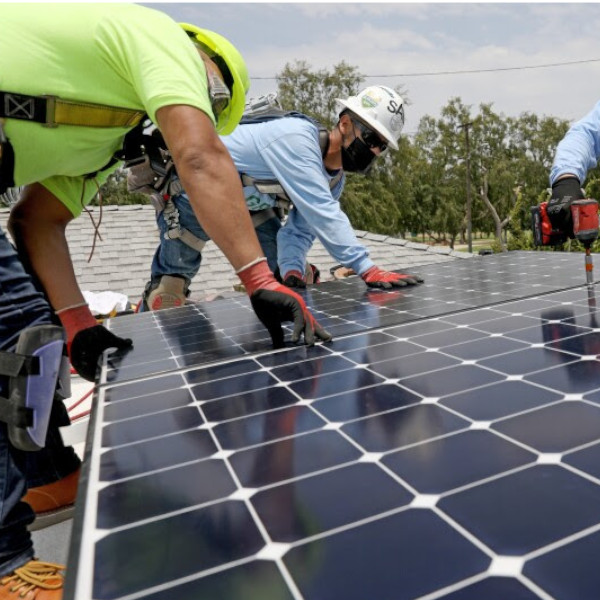 Geração própria de energia solar atinge 10 gigawatts e traz mais de R$ 52,4 bilhões de investimentos