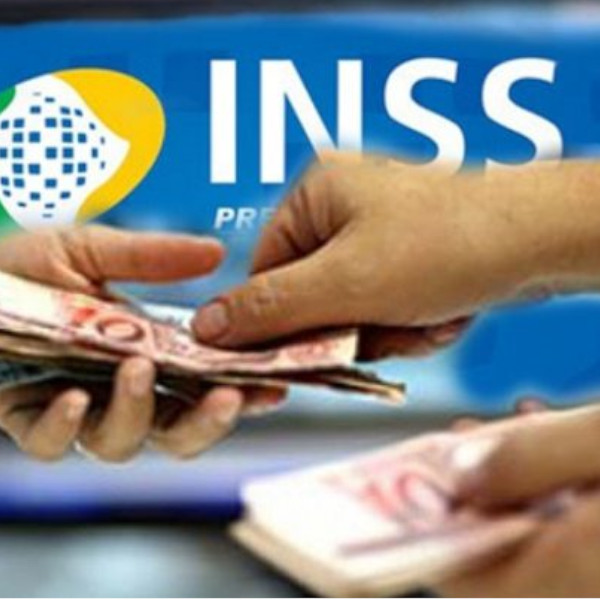 Aposentados começam a receber a 1ª parcela do 13º pelo INSS