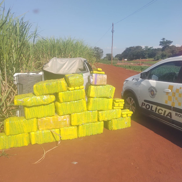 Casal é preso com carregamento de maconha pela Polícia Rodoviária
