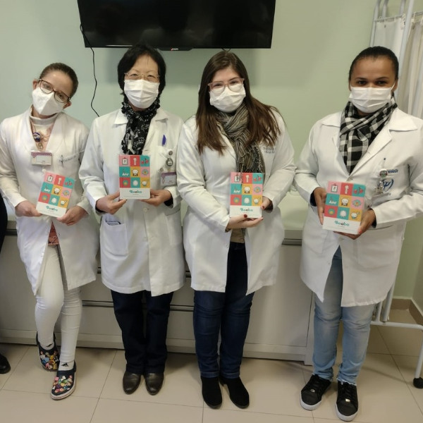 Oncologia Pediátrica da Santa Casa de Marília adota método para informar crianças sobre o tratamento